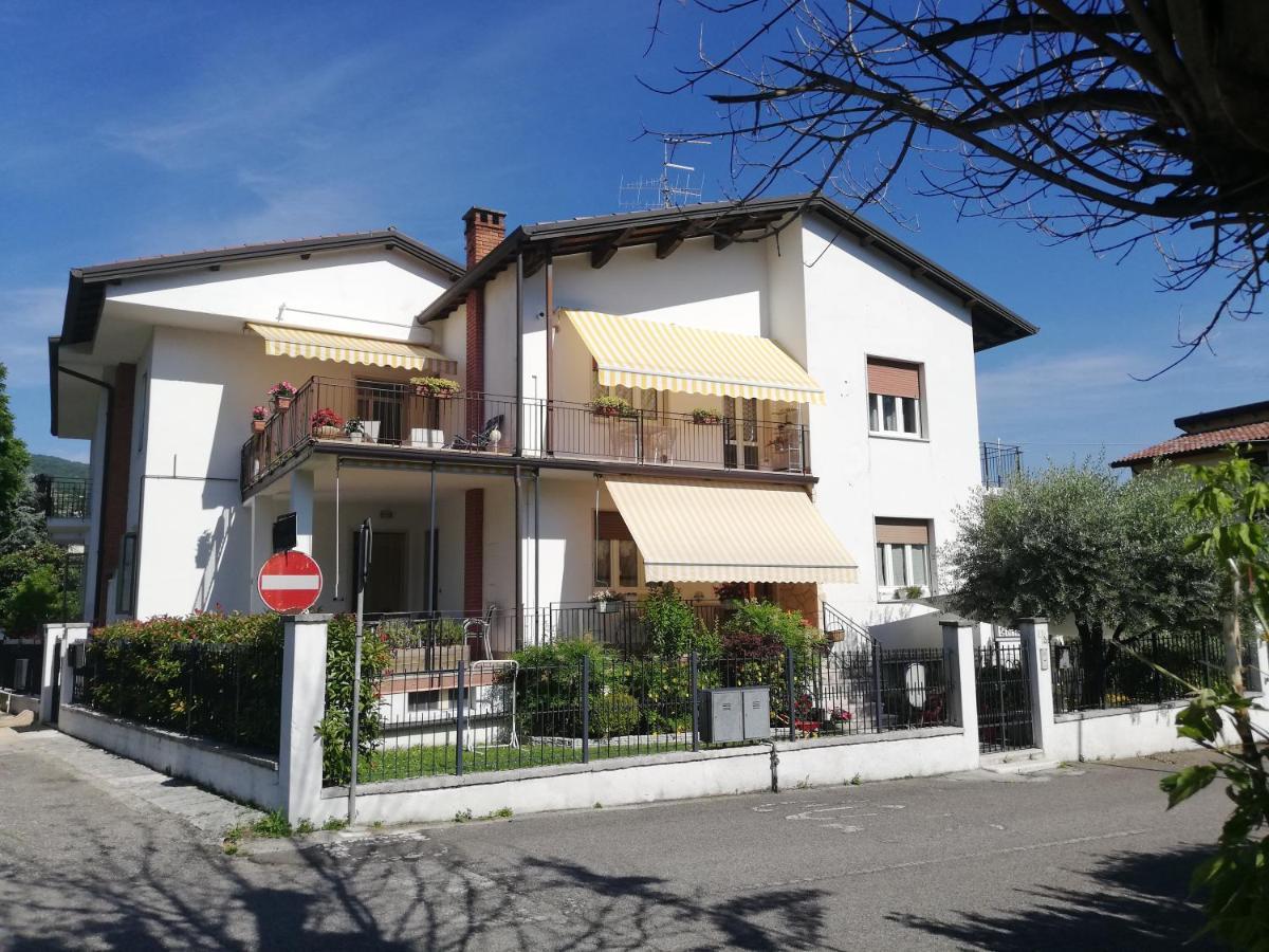 La Coquille Appartamento Vicino All'Ospedale Negrar Exterior photo