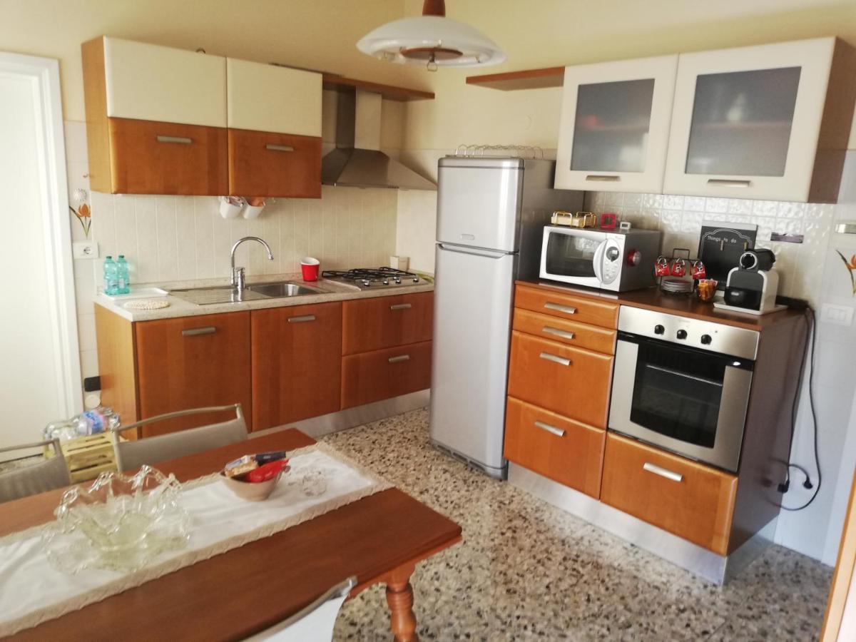 La Coquille Appartamento Vicino All'Ospedale Negrar Exterior photo